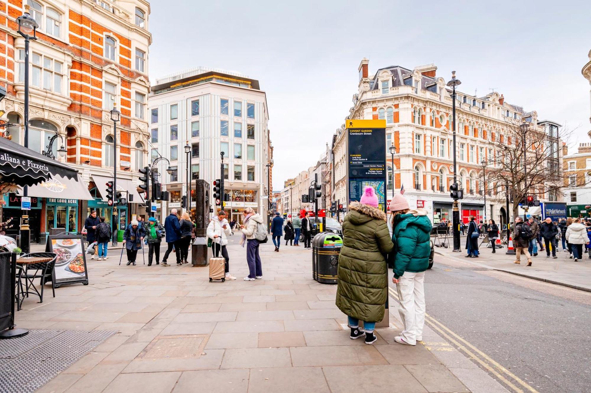 Welcome London St Martin'S Екстериор снимка